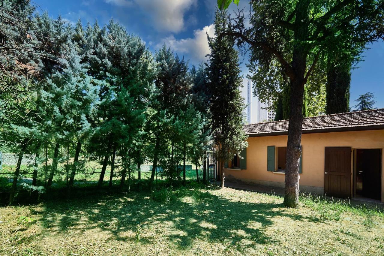 Carlotta Fiera Suite Bologna Exteriör bild