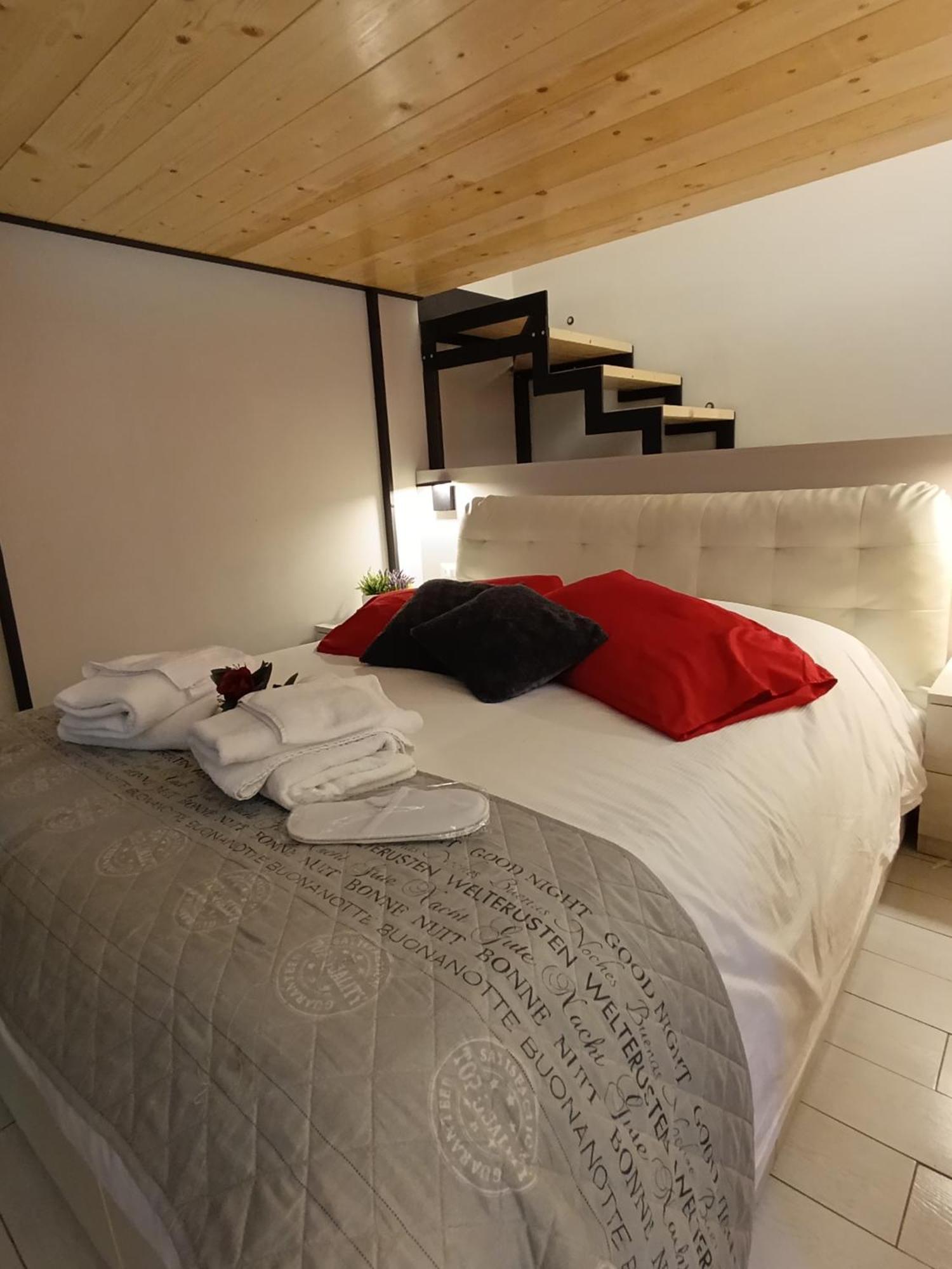 Carlotta Fiera Suite Bologna Exteriör bild
